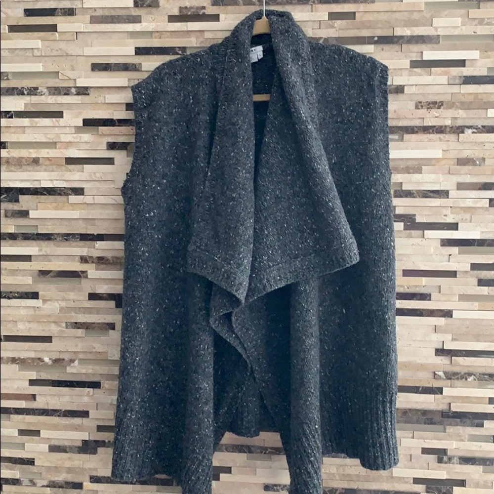 DKNY sweater size L